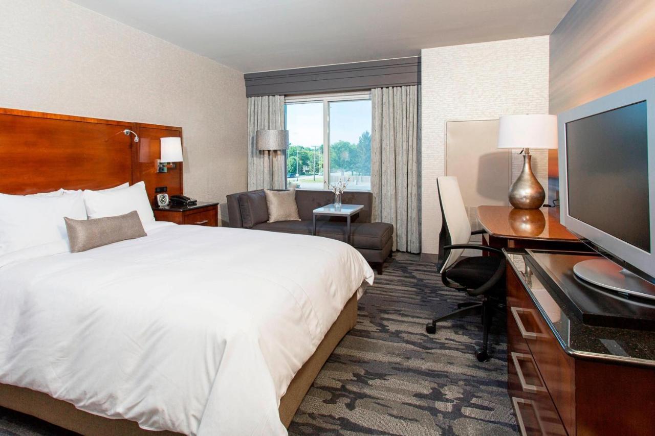 Rochester Airport Marriott Экстерьер фото