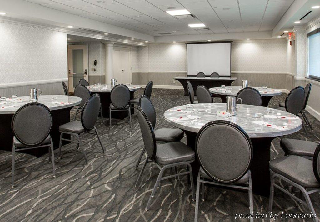 Rochester Airport Marriott Экстерьер фото