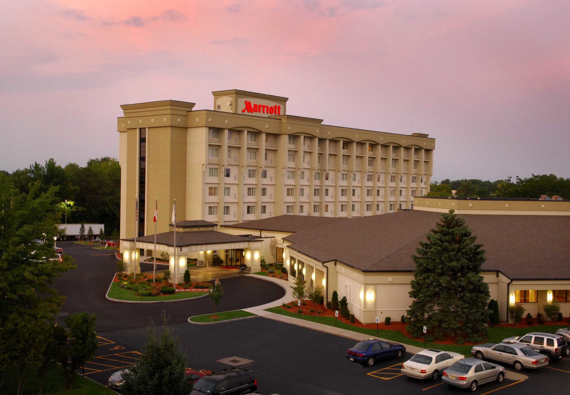 Rochester Airport Marriott Экстерьер фото