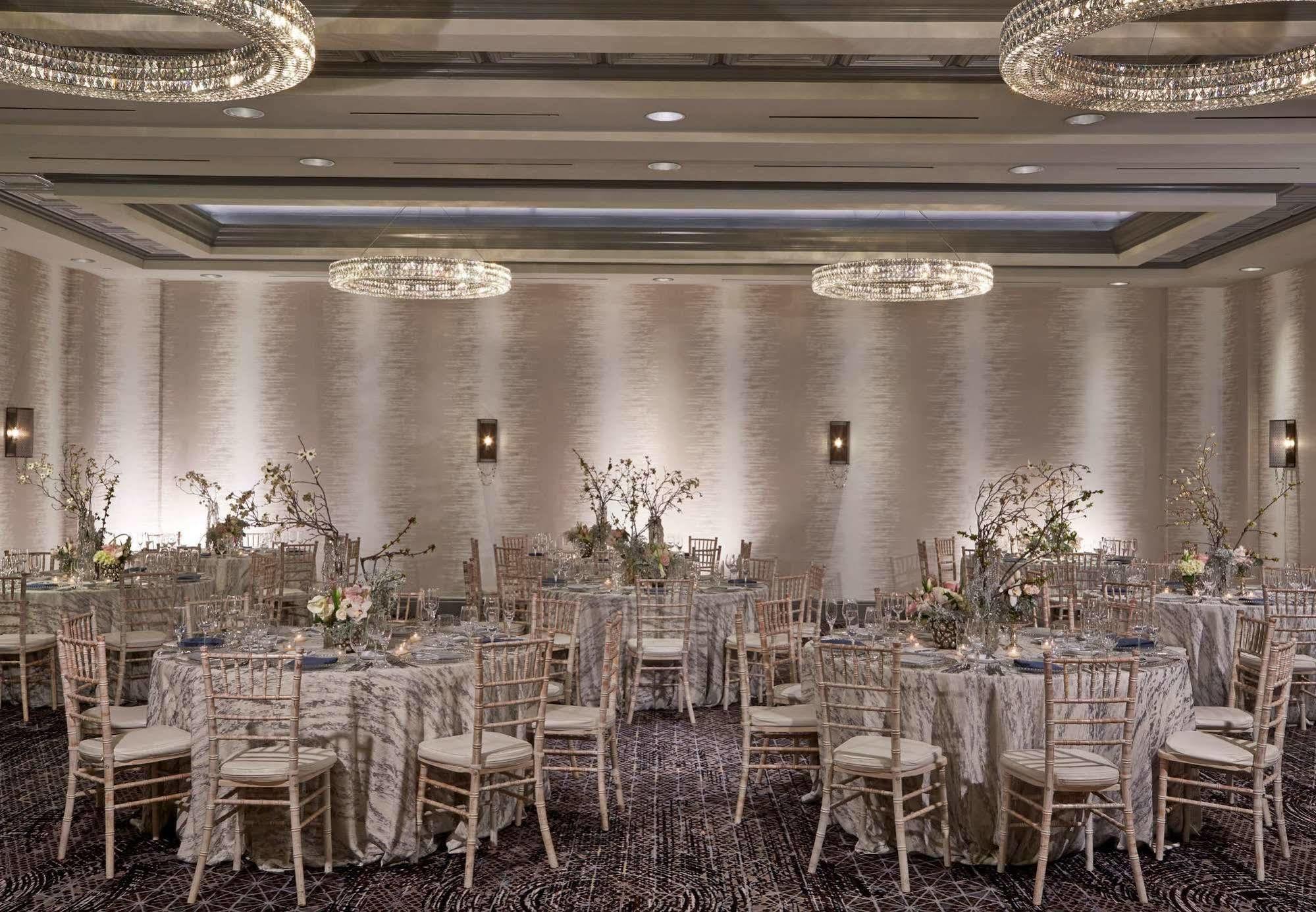 Rochester Airport Marriott Экстерьер фото